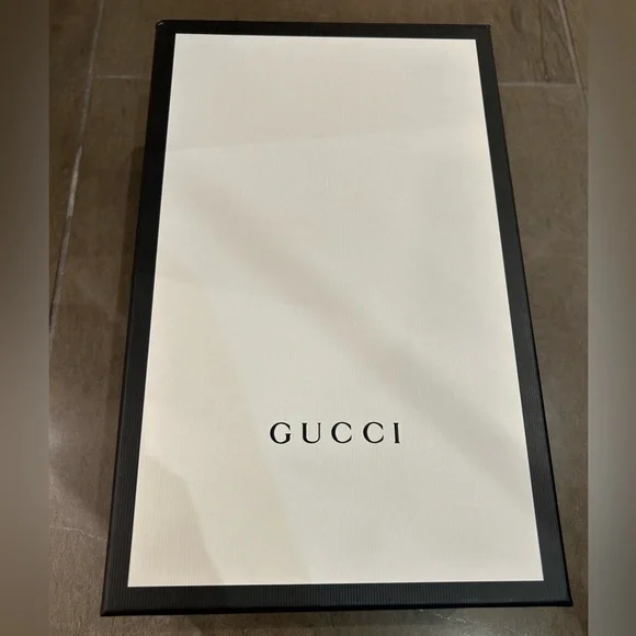 Authentic Gucci Pointed Toe Heels - Picture 7 of 9